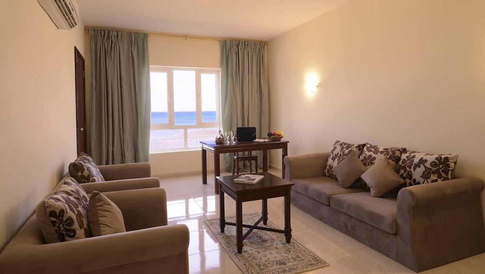 Resort Sur Beach Holiday Εξωτερικό φωτογραφία